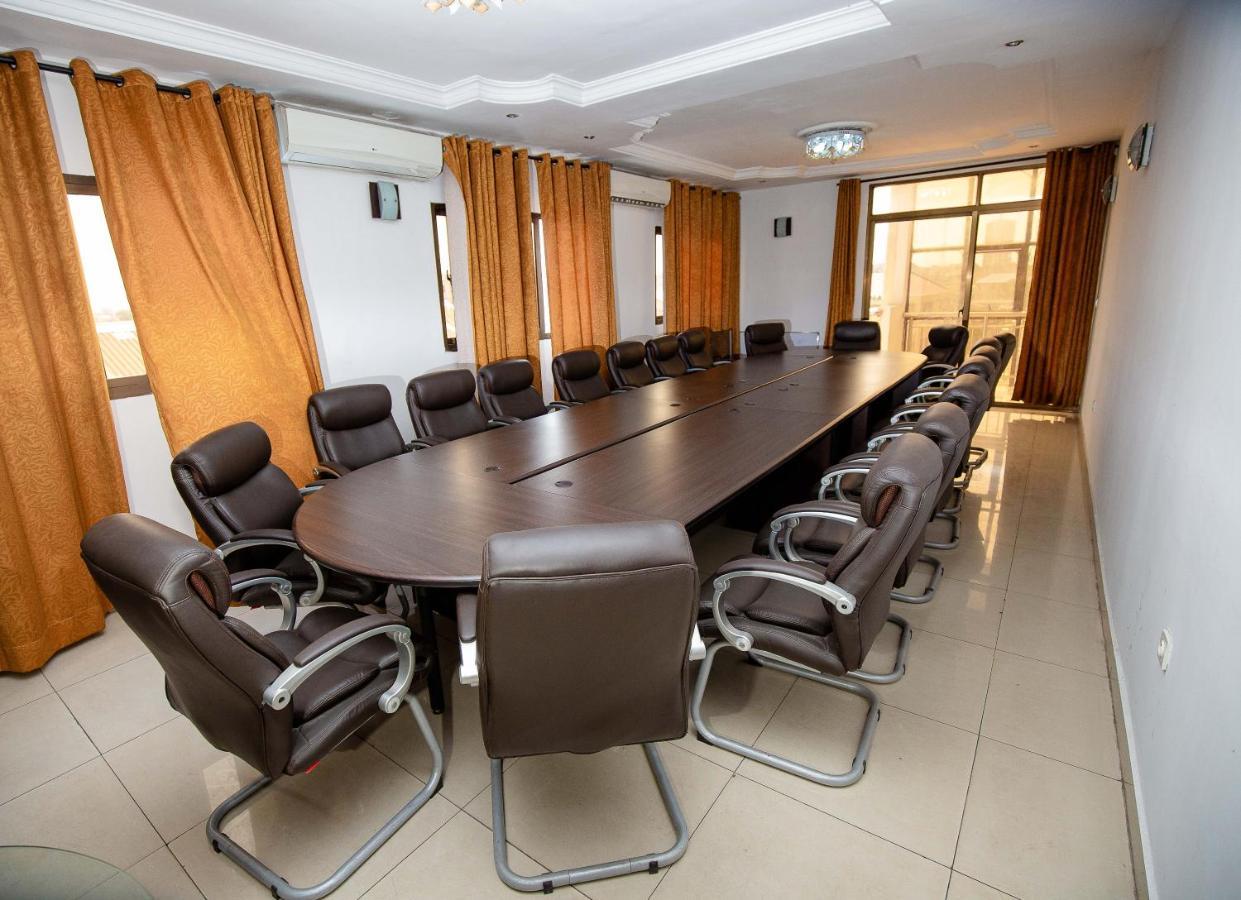 Hotel Everest Rd Congo Kinszasa Zewnętrze zdjęcie